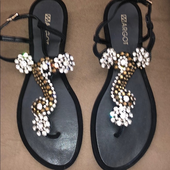 Le Lis Shoes - Sandals statement impeccable never used 🥰⭐️⭐️